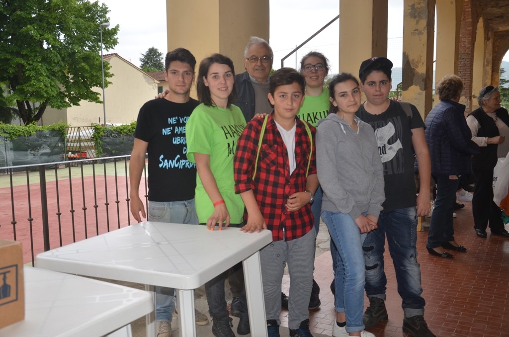 Santa Barbara Domenica 7 maggio 2017: pranzo e mercatino dei ragazzi.